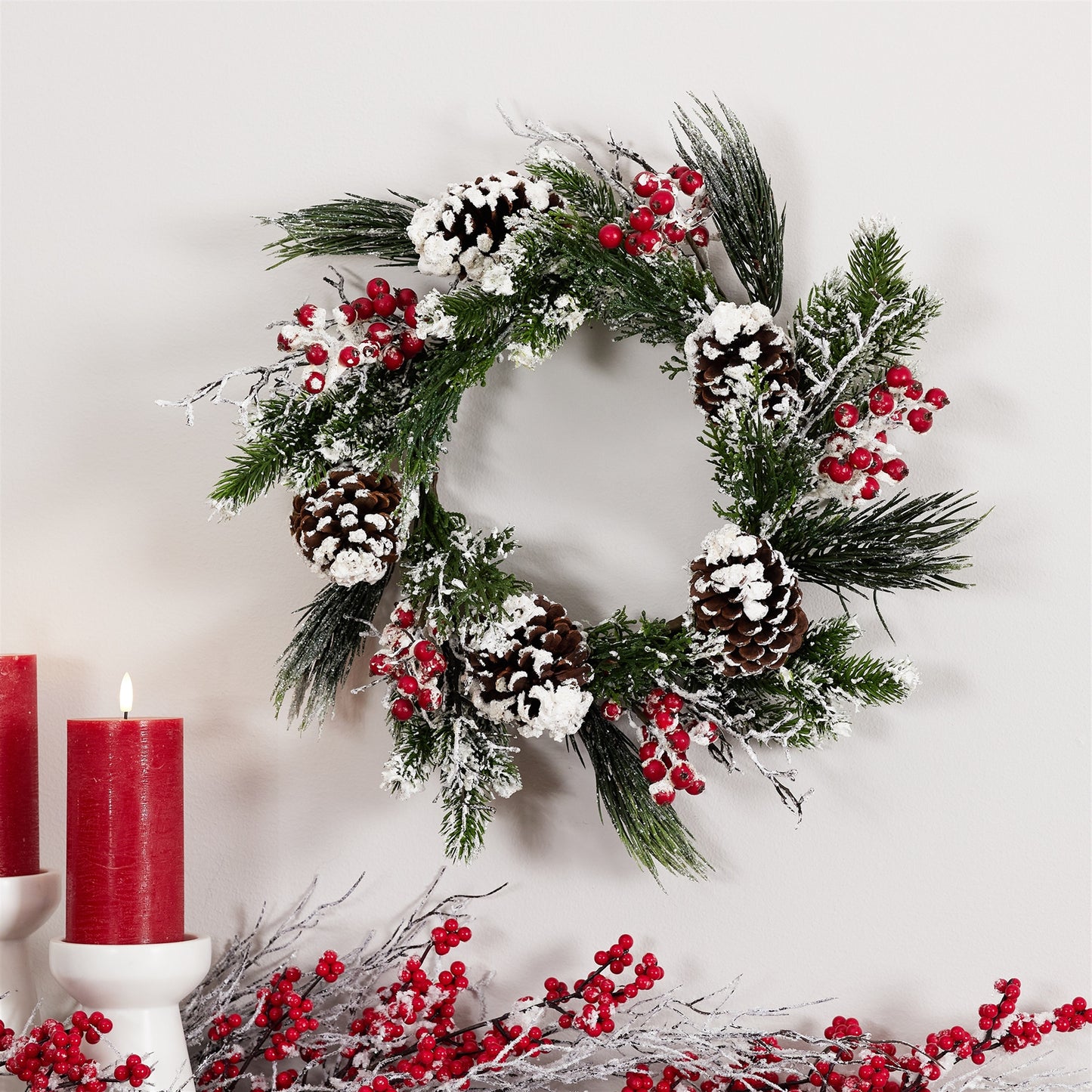 Snow Mixed Pine Berry Wreath 20"D