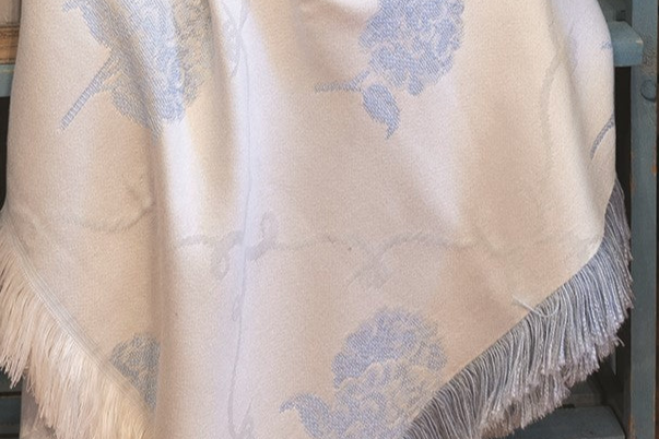 Etre Fleur Blue Rayon Throw 50x60