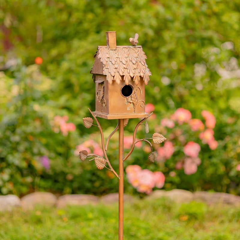 Country Style Iron Birdhouse Stake Chimney House