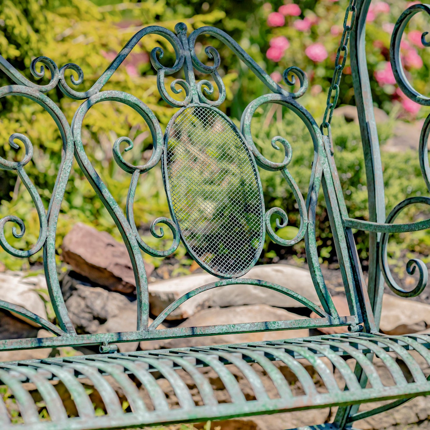 Giorgi Iron Swing Bench in Verdi Green