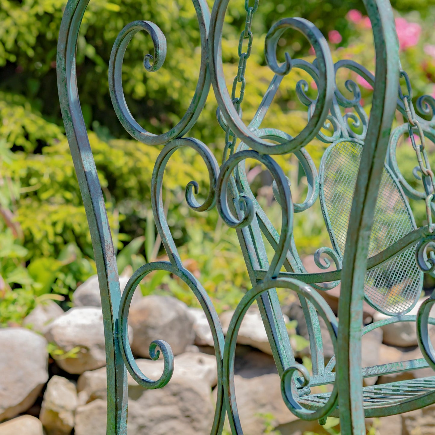 Giorgi Iron Swing Bench in Verdi Green