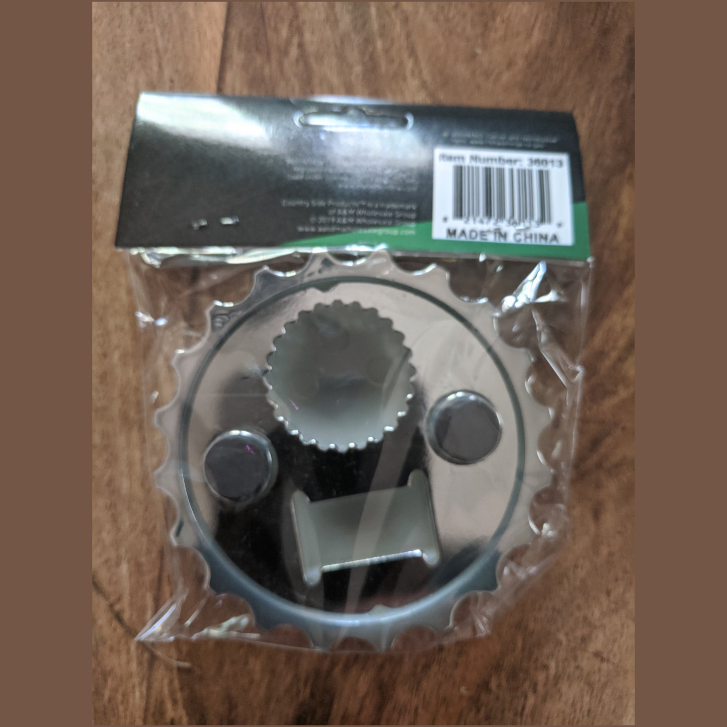 Mountain Dew Bottle Opener - Magnetic - 3.5" Diameter